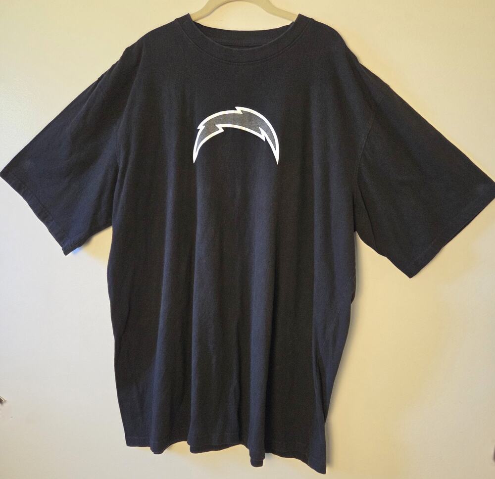 Vtg Majestic LA Chargers T Shirt Mens 2XLT Black 100% Cotton Heavyweight 27x34